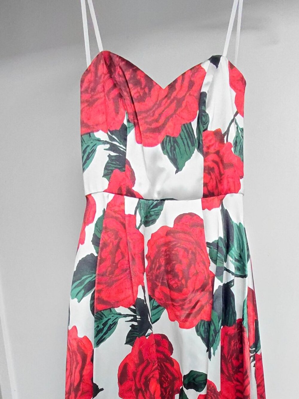 Sweetheart Neckline Strapless Gown White/Red Romantic Rose Womens Size 9/10